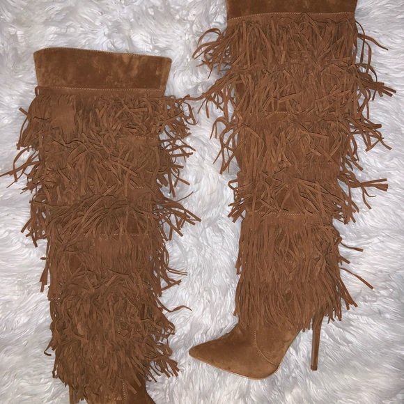 Size 5 1/2 brown fringe boots 4.5 inch heel - Picture 3 of 6